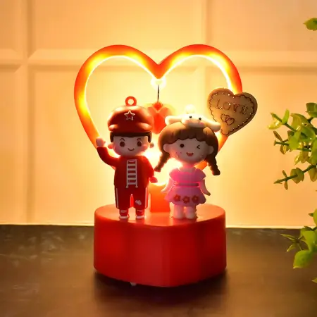 Cute Romantic Couple Love Showpiece with Heart Frame LED Light – Decorative Gift for Valentine, Anniversary, Birthday | Tabletop Resin Figurine (Battery Not Included) – 1 Pc ( default, Standa